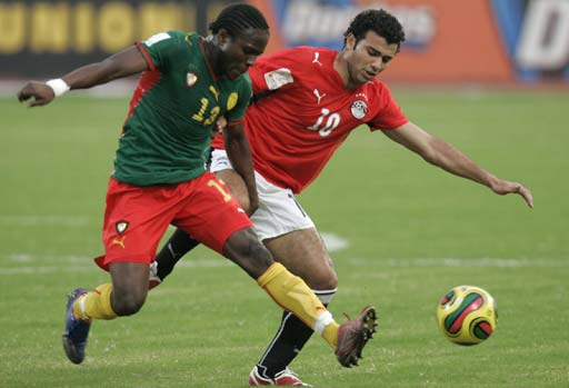 某外野手使 某外野手使